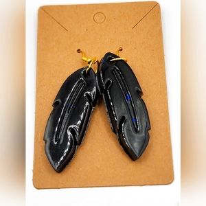 🖤NEW Black/Blue Feather-shaped Earrings